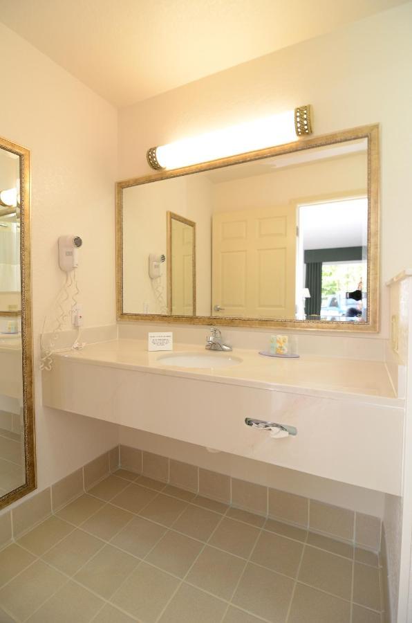 Quality Inn & Suites Biltmore East Asheville Luaran gambar